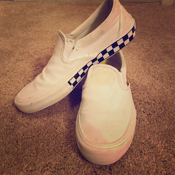 cleaning white slip on vans